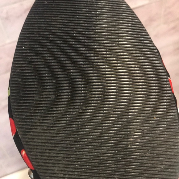 Penthouse Black and Red Cherry Pinup Platforms - Picture 14 of 14